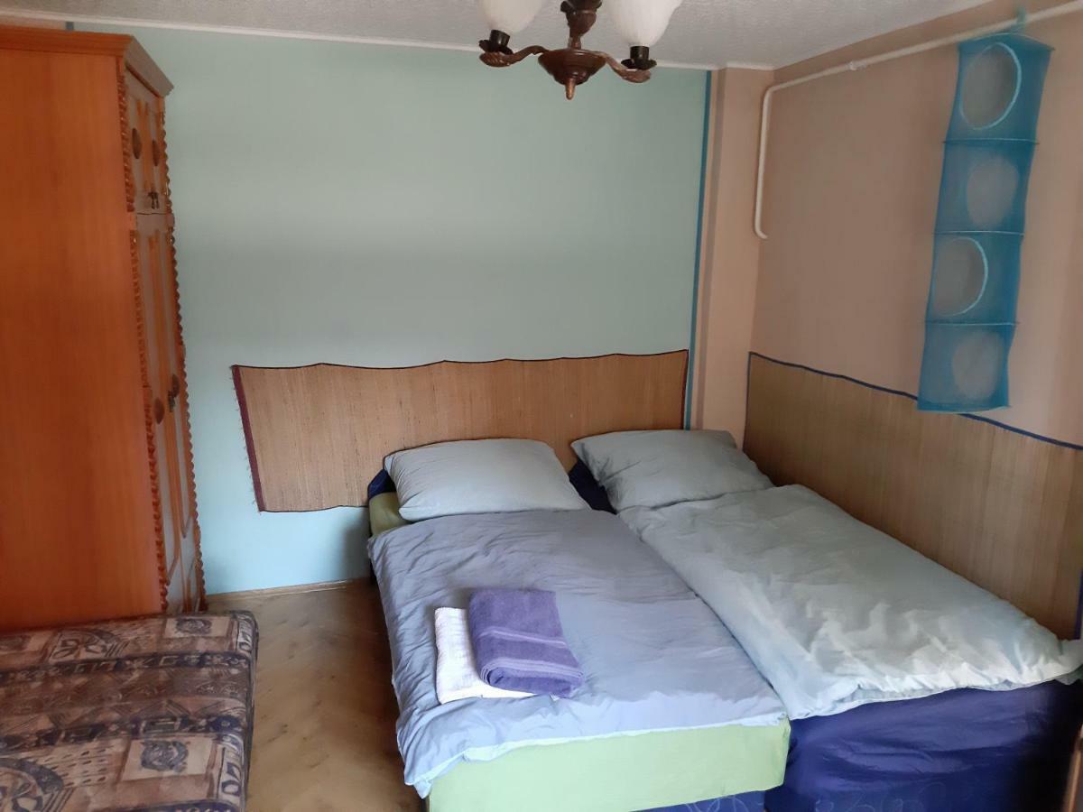Andi Ueduelohaz Szolnok Luaran gambar